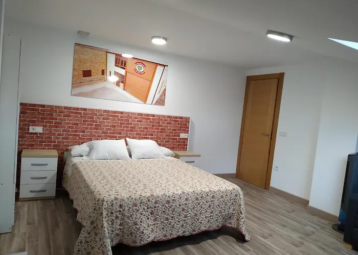 Edificio Valles Del Lupulo 아스토르가